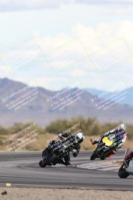 media/Nov-16-2025-Race Pace (Sun) [[8c5fa54630]]/Non Verified Riders (1st 20 Minutes)/5-Turn 15 (110pm)/